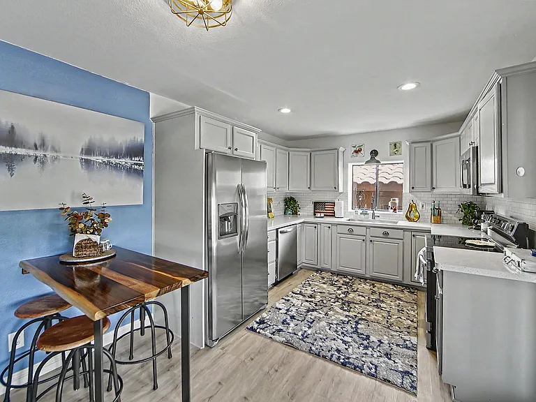 2402 Desert Willow Dr — Photo 17