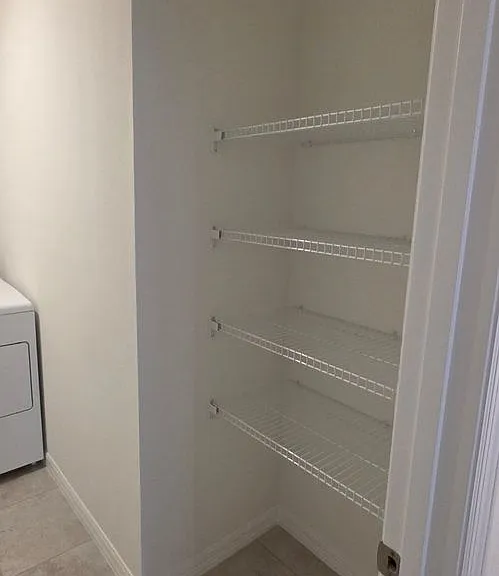 3916 Giorgio Dr — Photo 32