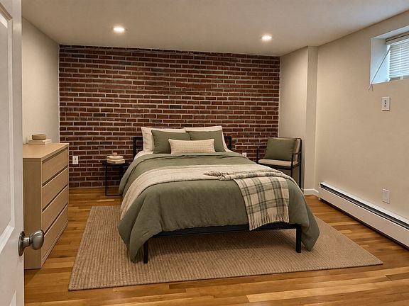 4th image of 17 Fleet St APT 1