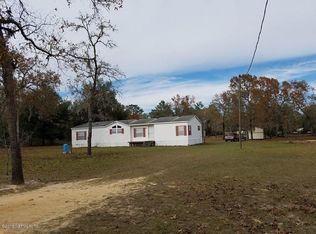 106 Morning Glory Ln, Interlachen, FL 32148