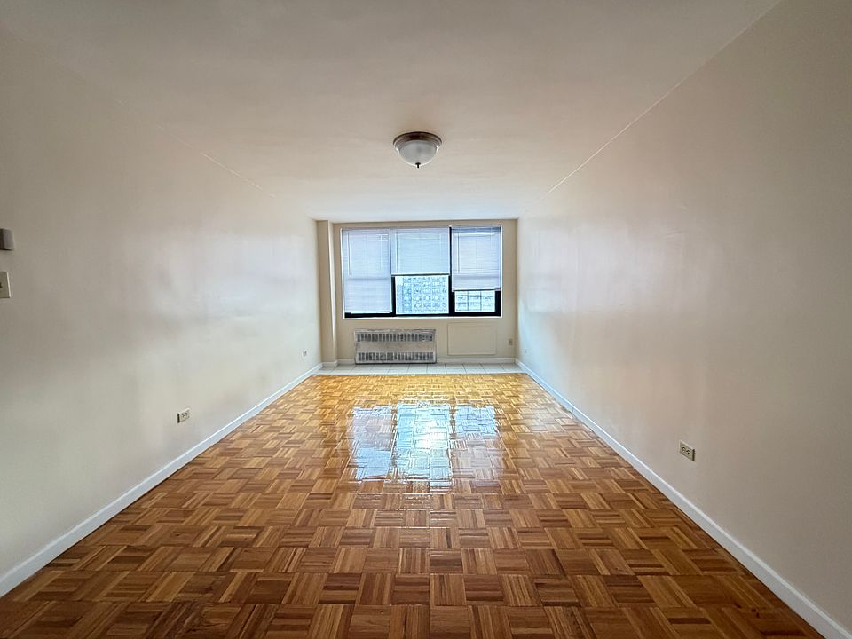 1st image of 8815 168th St APT 6J