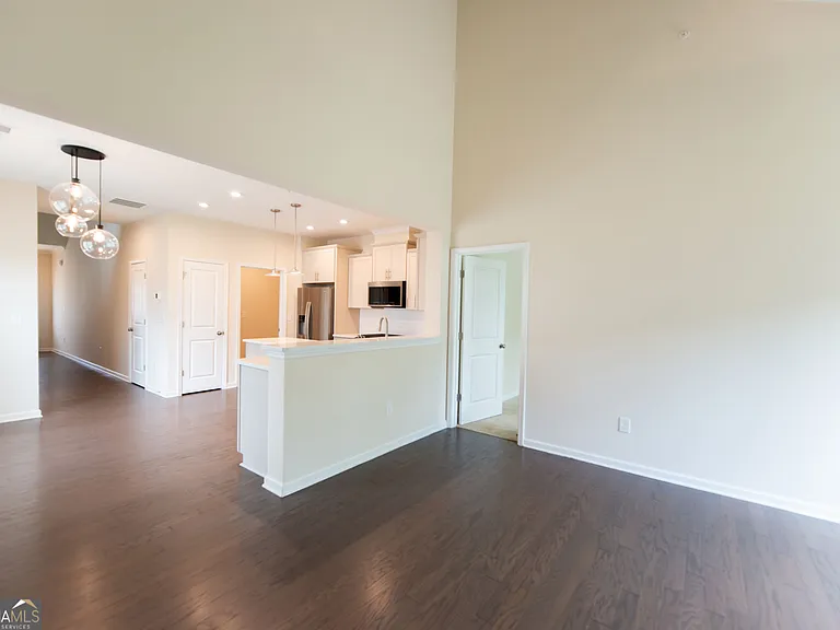 57 Robertson Ave — Photo 12
