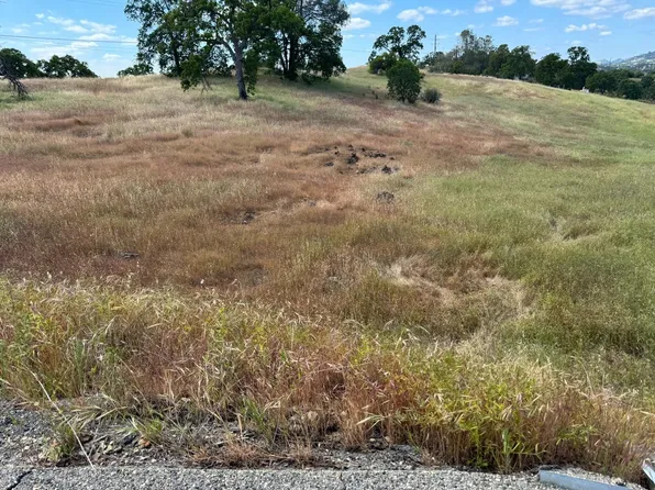 570 Bolivar Ct, La Grange, CA 95329