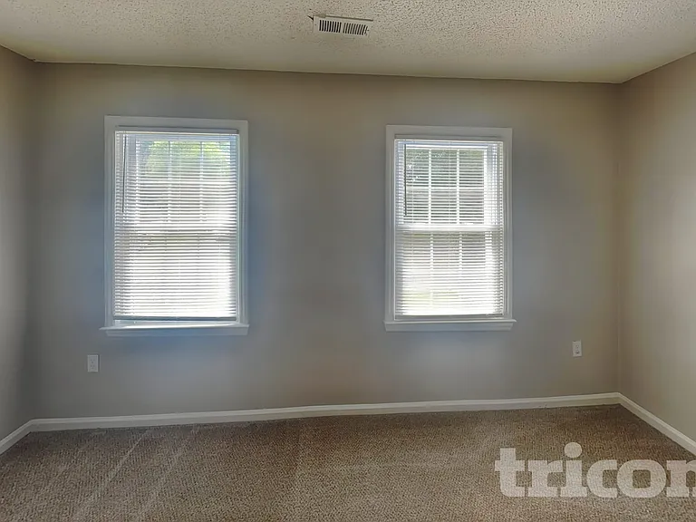 7400 Palmetto Ct — Photo 11