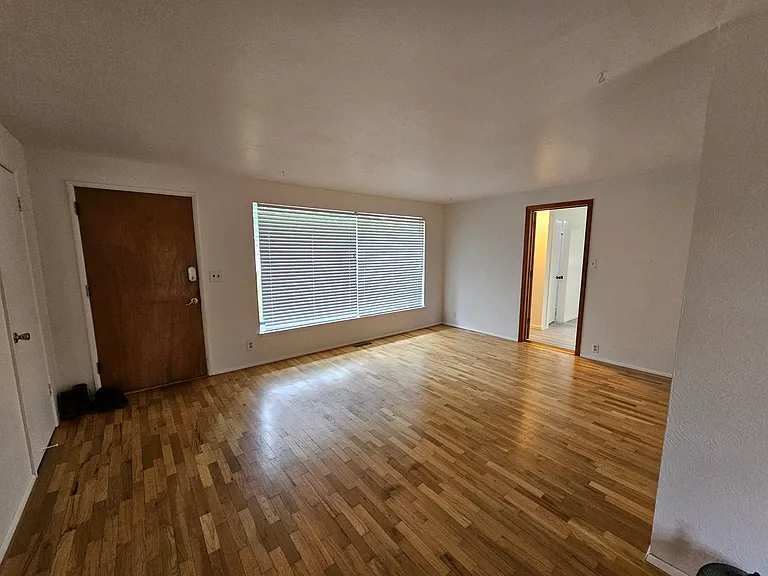 14620 SE Eastgate Dr — Photo 8