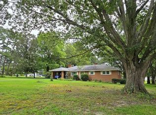 24167 Lovers Ln, Windsor, VA 23487