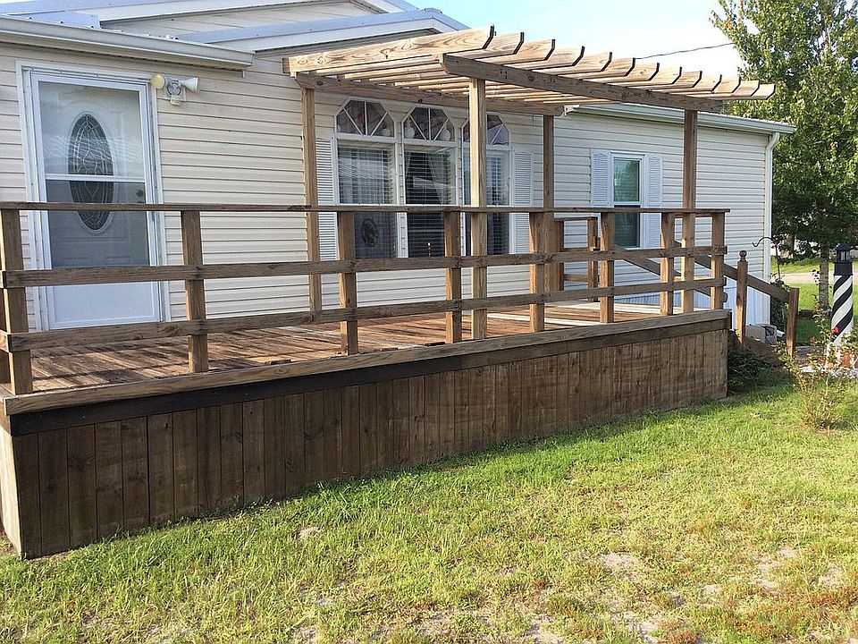 Front deck/pergola