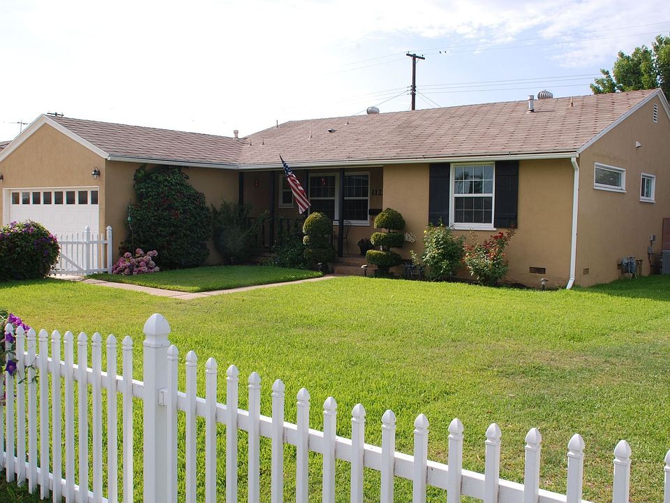 Adorable curb appeal