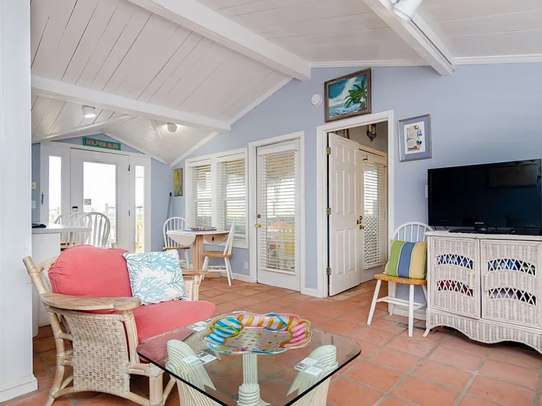1816 Canal Dr — Photo 14