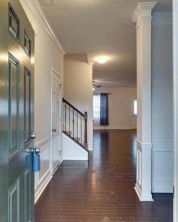 3rd image of 8415 Empress Ct