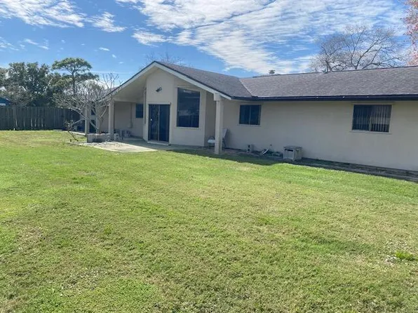 3296 Fairview Dr, Melbourne, FL 32934