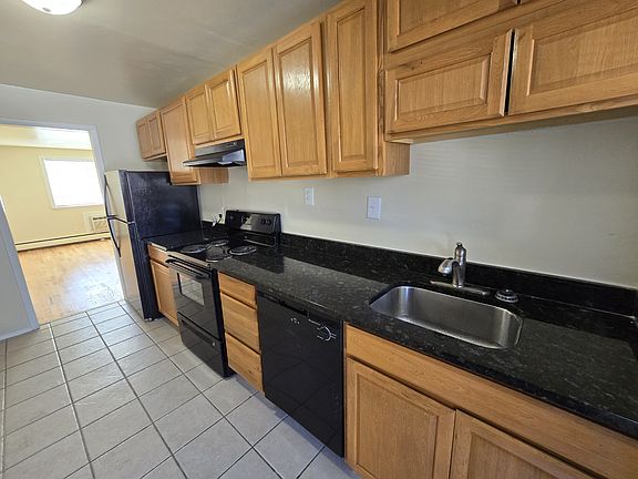 4th image of 3210 Ellwood Ave