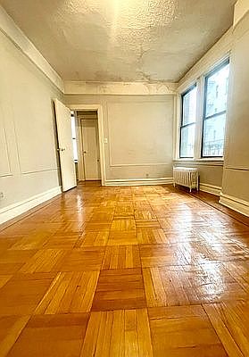 4th image of 446 Kingston Ave APT B29