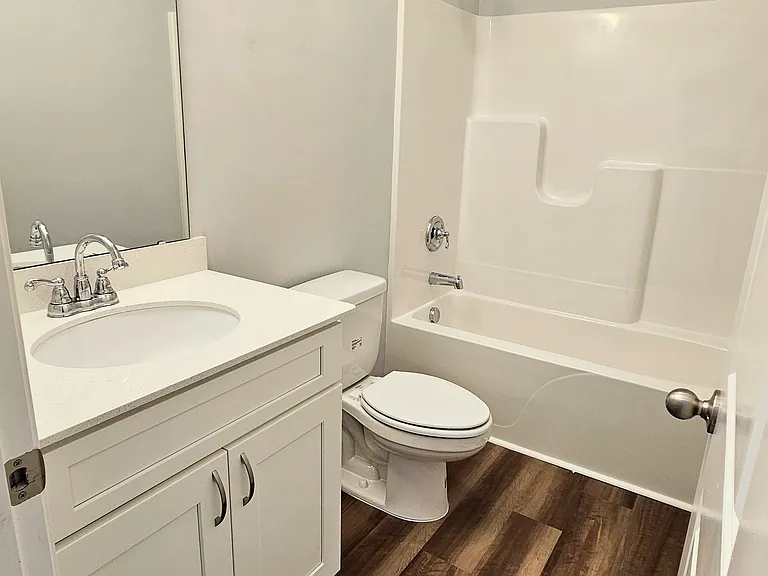 840 Bertwood Rd SW — Photo 3