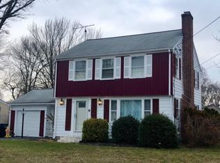 122 Kiwanee Rd, Warwick, RI 02888