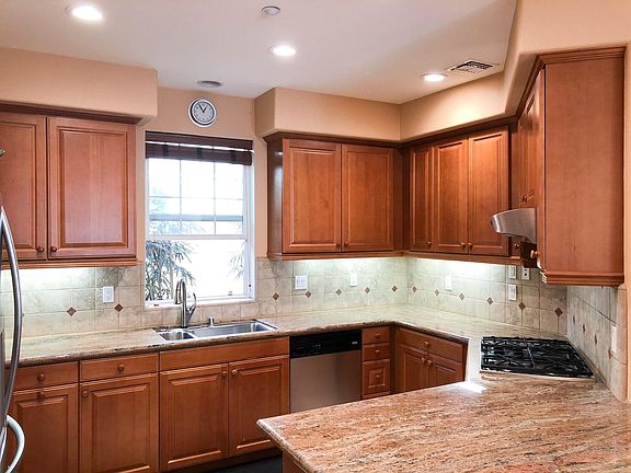 2nd image of 7101 Playa Vista Dr