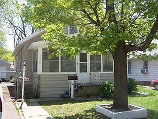 2nd image of 1428 E Alcott St