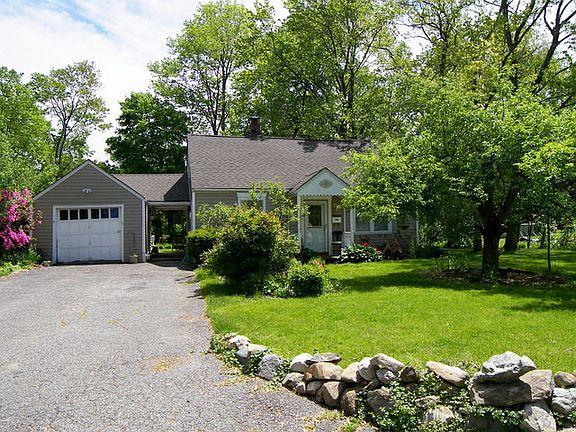 2nd image of 11 Clinton Ave