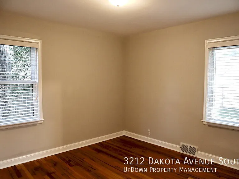 3212 Dakota Ave S — Photo 11