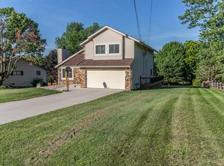 409 Riverview Dr, Dewitt, MI 48820
