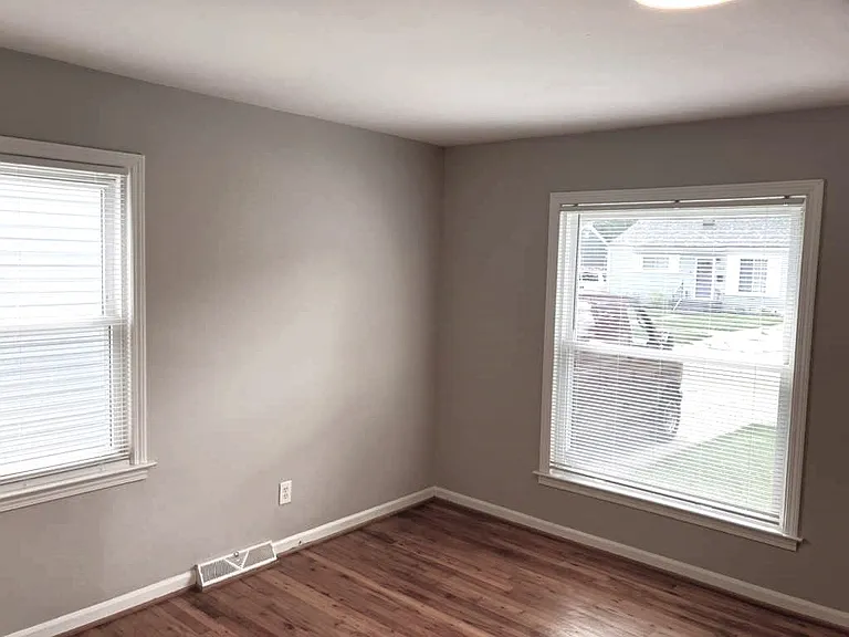577 E Hudson Ave — Photo 8
