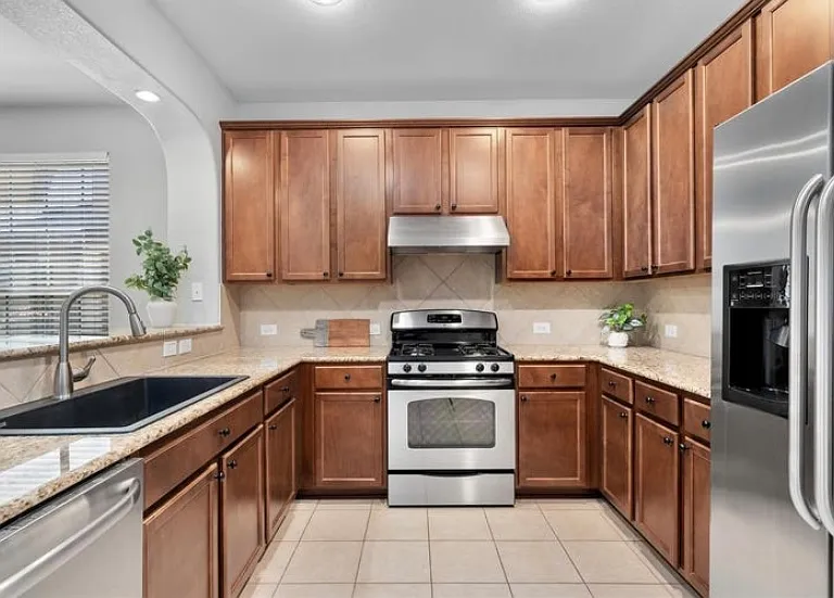 W Parmer Ln — Photo 1