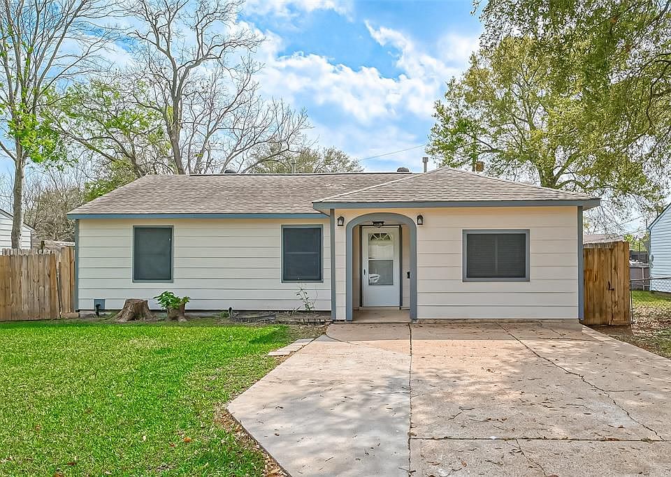 1st image of 7426 Carrie Ln