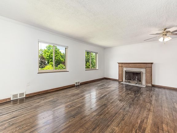 2nd image of 664 Eastmoor Blvd #664