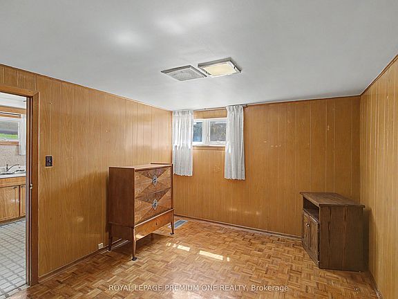 30th image of 76 Tavistock Rd