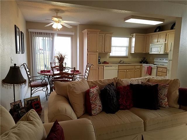 1st image of 1417 SE Norwood Dr