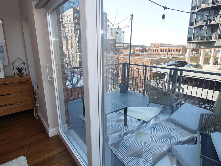 1308 N Lasalle St #4 — Photo 12