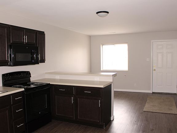 2nd image of 308 E Fairlawn Dr