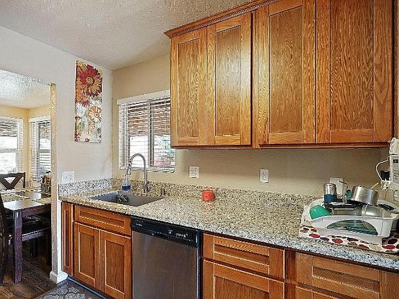 3rd image of 2310 2nd Ave S #1