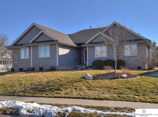 6417 N 104th St, Omaha, NE 68134