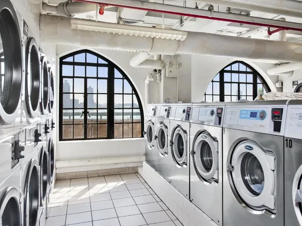 5 Tudor City Place image 20 of 22