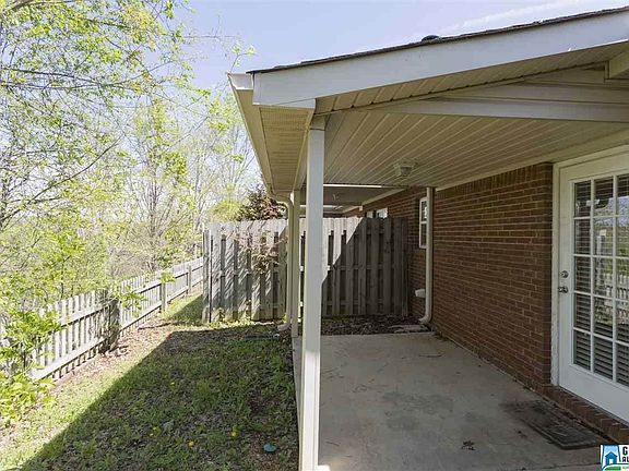 3rd image of 133 Hayesbury Ct