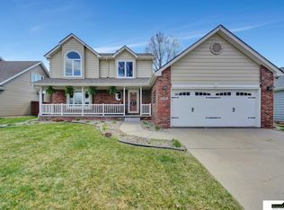 7701 Erin Ct, Lincoln, NE 68507