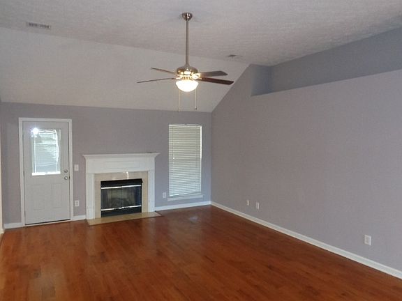 3rd image of 9006 Merlot Dr