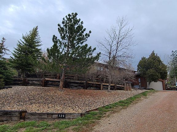 5th image of 328 Hobbit Hole Dr