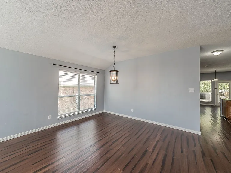 8109 Mosstree Dr — Photo 28