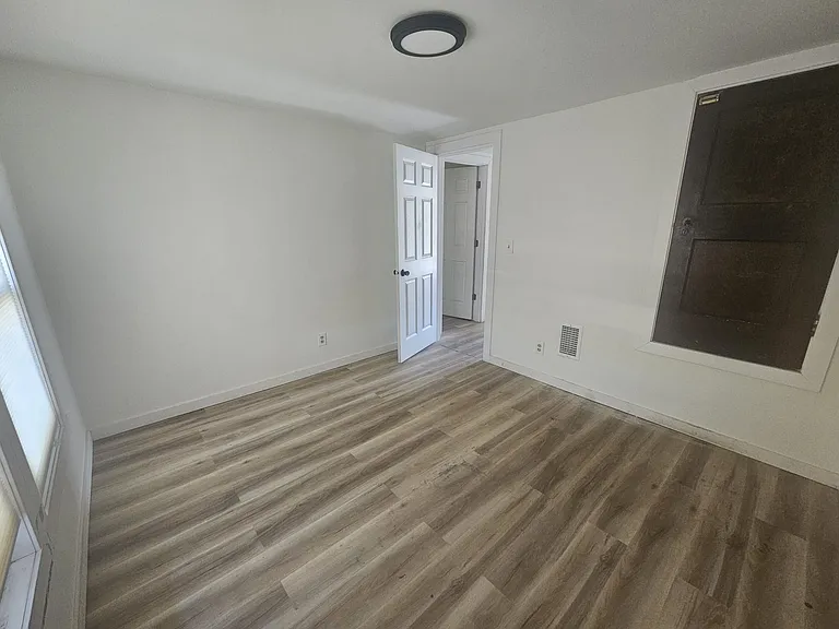 135 Wisconsin Ave #2 — Photo 8