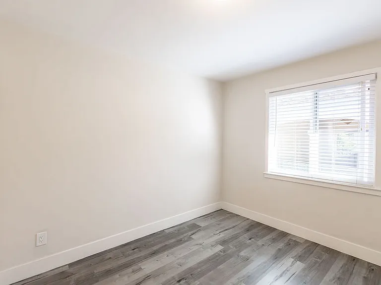 530 Chestnut St — Photo 9