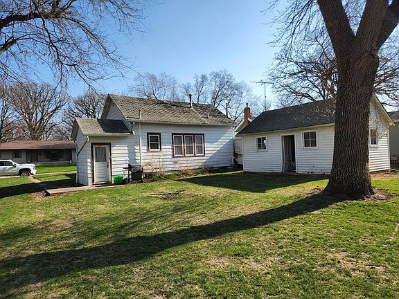 3rd image of 709 Gishwiller St