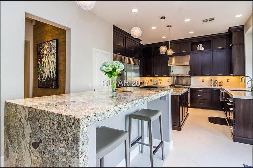 1st image of 10810 Woodstream Ct