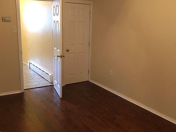 5th image of 1322 Jackson St Floor 1