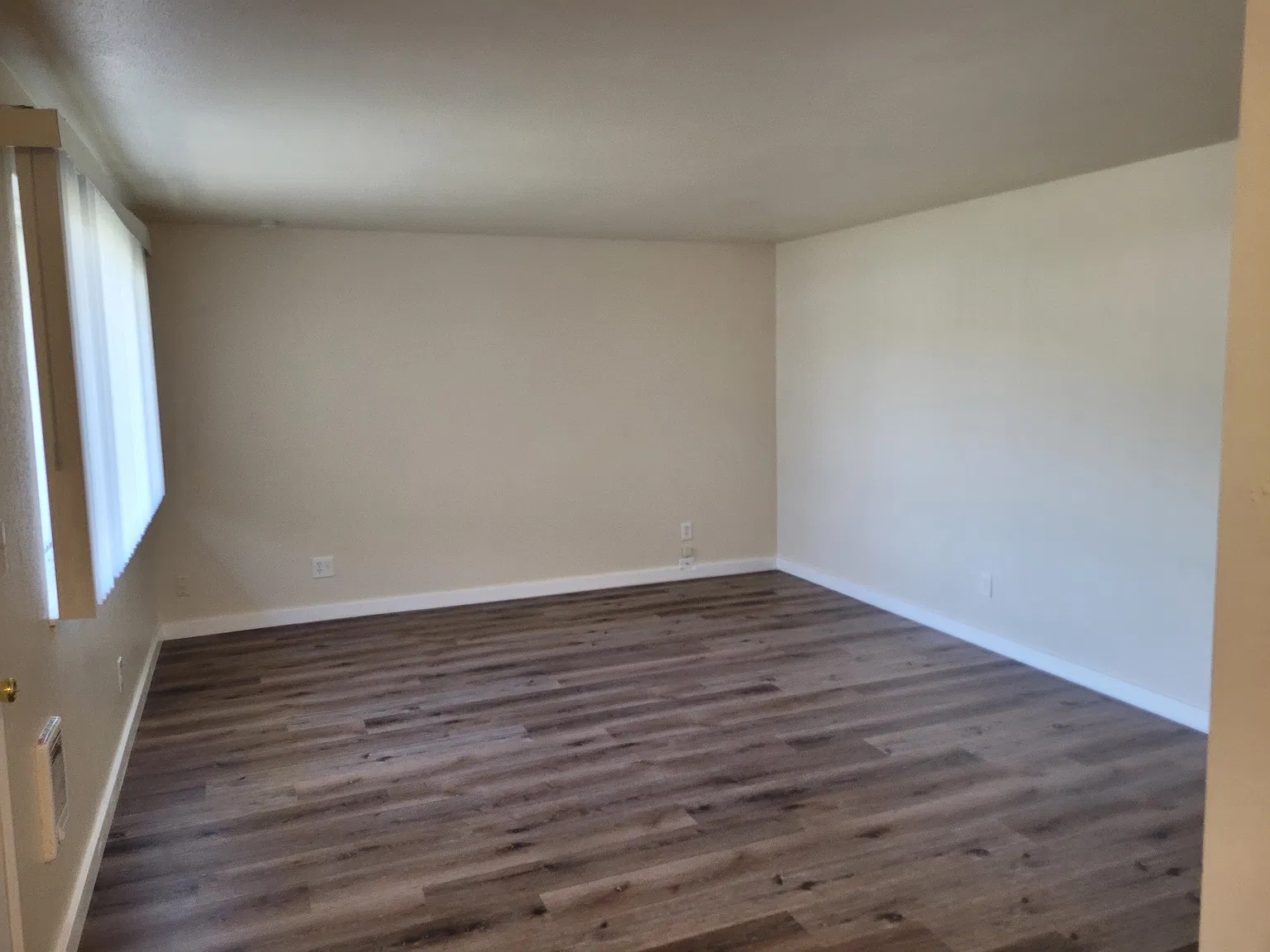 9622 Croft St S — Photo 4