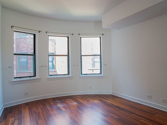 4th image of 3001-3009 W Gunnison St #3001-2S