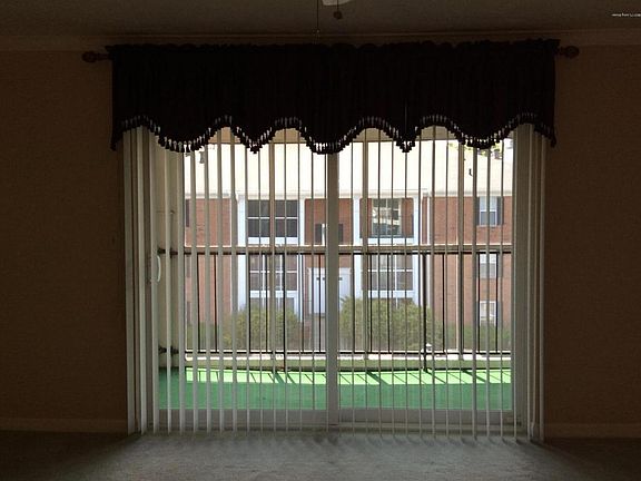 5th image of 1310 Donard Park Ave