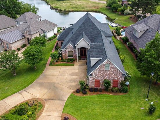 Property at 402 Belle Pointe Ln, Madison, MS 39110