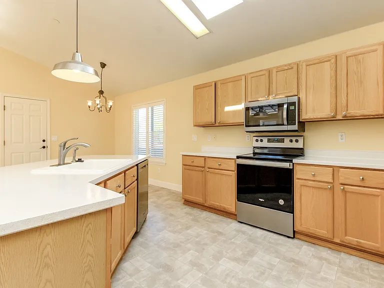 1861 Palisade Blvd — Photo 25